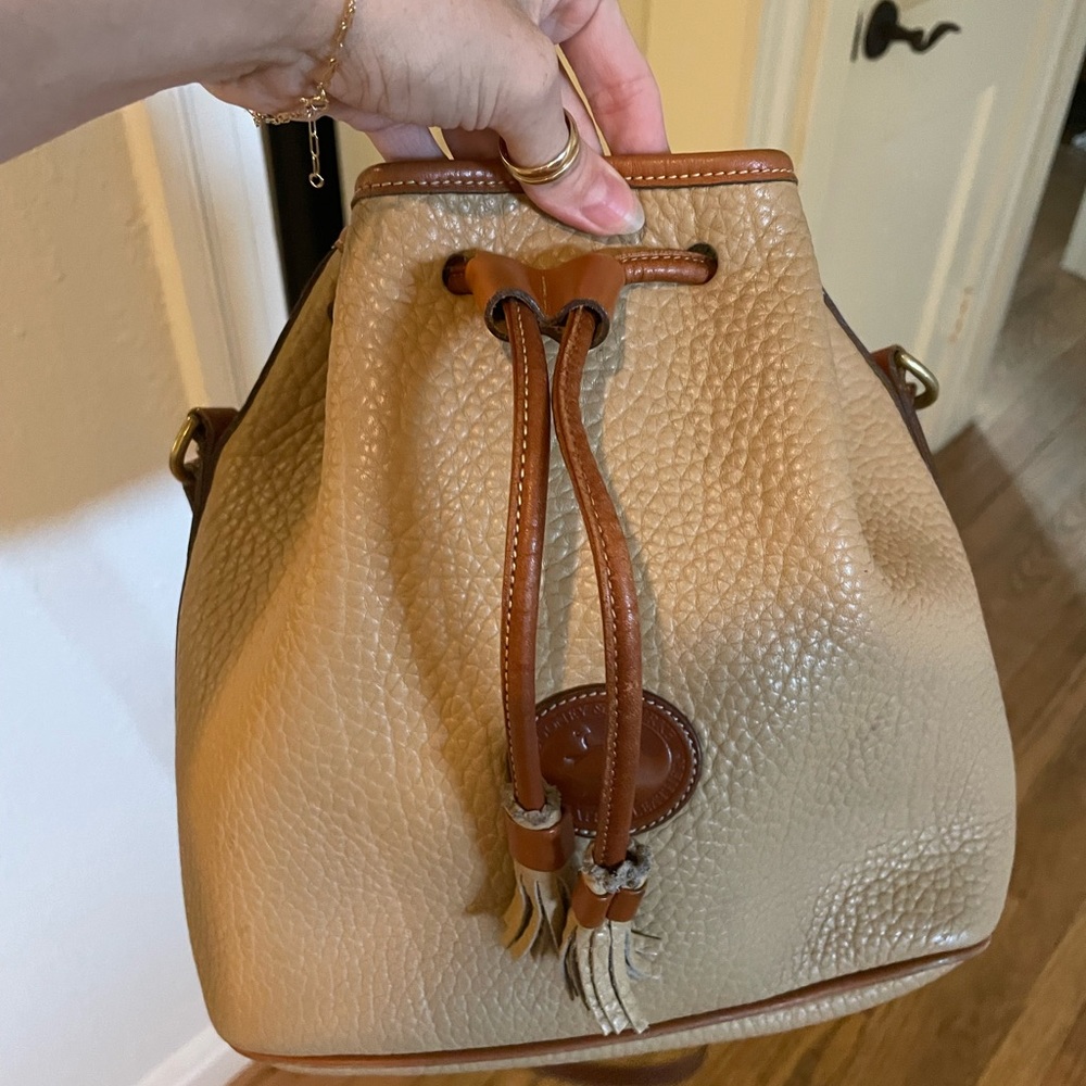 Dooney & Bourke tan leather crossbody bag